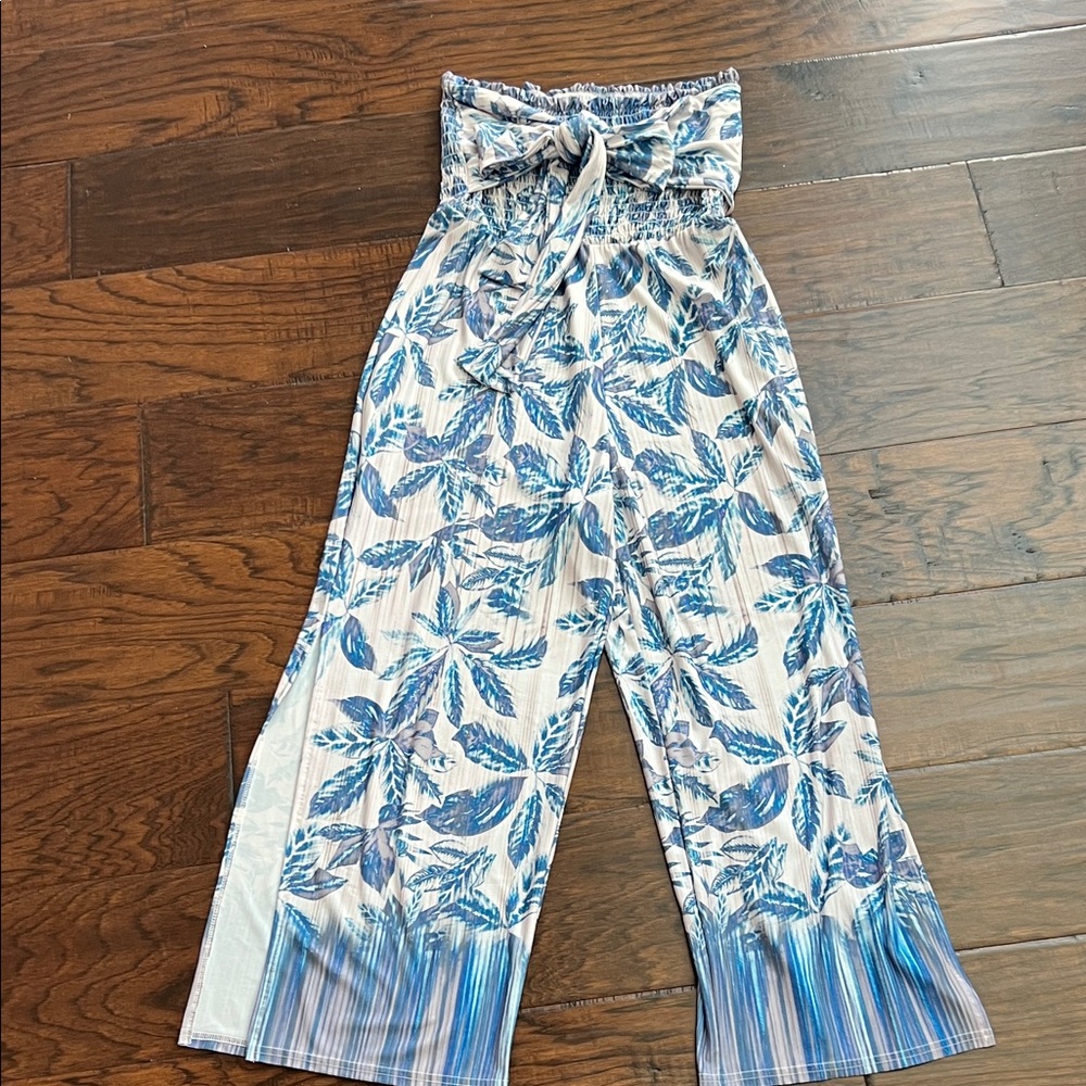 VENUS Blue and White Leaf Print Jumpsuit